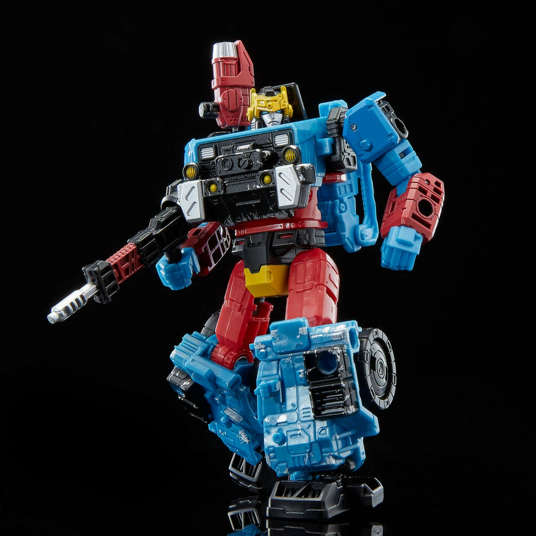 Transformers Generations Selects Deluxe WFC-GS09 Hot Shot Figure