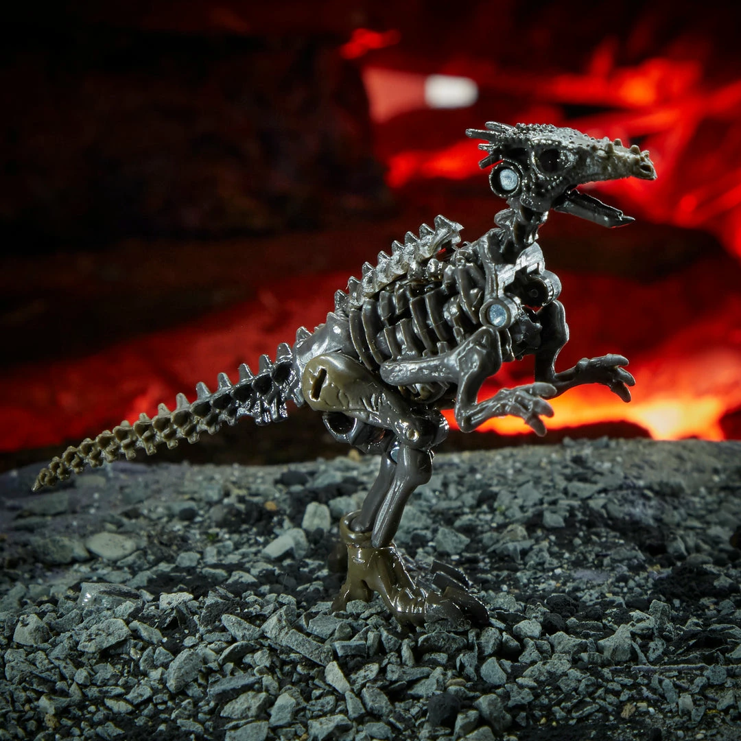 Transformers Generations War For Cybertron: Kingdom Core Class WFC-K3 Vertebreak