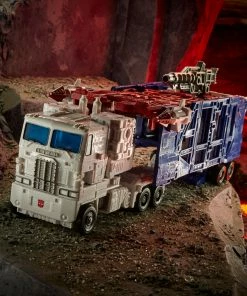 Back In Stock Transformers Generations War For Cybertron: Kingdom Leader WFC-K20 Ultra Magnus