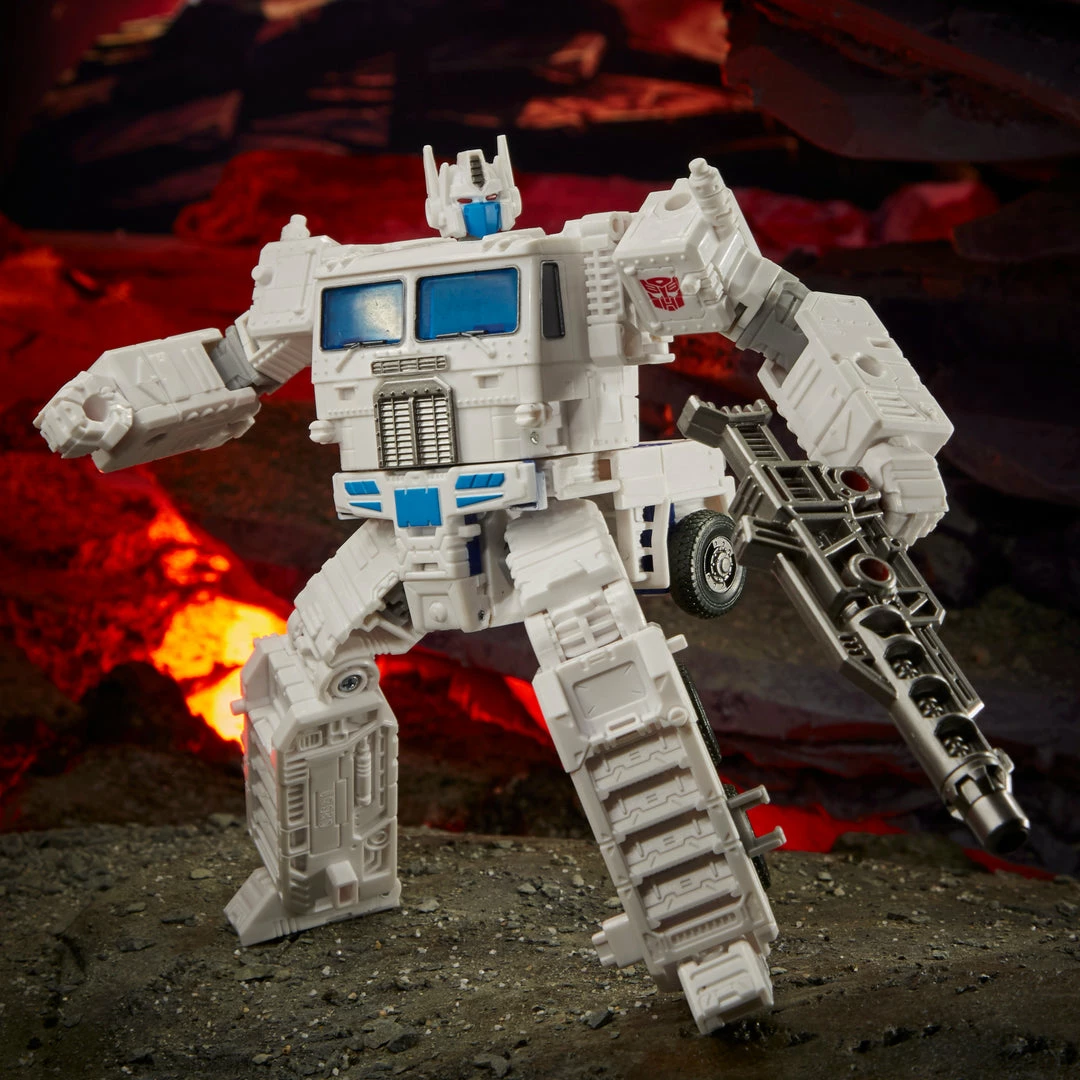 Back In Stock Transformers Generations War For Cybertron: Kingdom Leader WFC-K20 Ultra Magnus