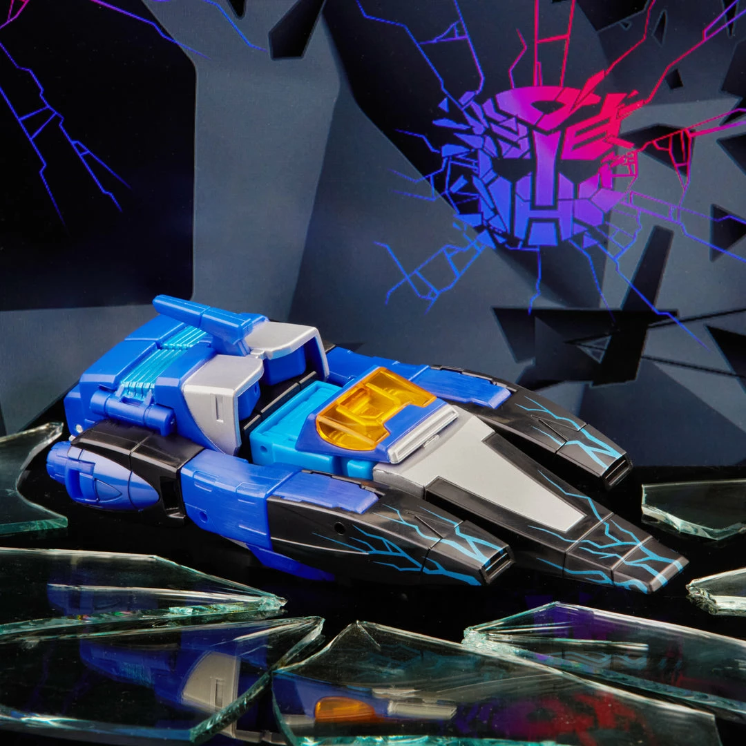 Transformers Generations Shattered Glass Collection Blurr & IDWâs Shattered GlassâBlurr (Exclusive Hasbro Pulse UV Foil Variant Cover)