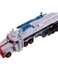 Transformers Collaborative: Street Fighter II Mash-Up, Optimus Prime [Ryu] Vs. Megatron [M. Bison] New